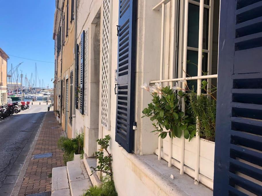 Studios Du Marin Sur Port De Ла-Сьйота Екстер'єр фото